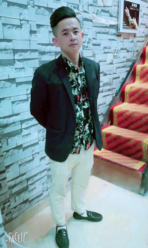 男人三十而立的第一张照片--郑州相亲服务中心