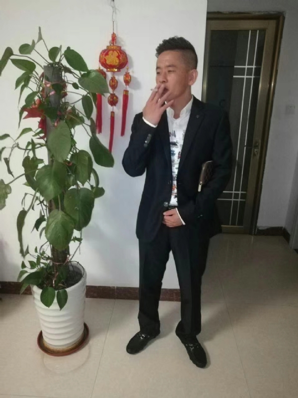 男人三十而立的第二张照片--郑州相亲服务中心
