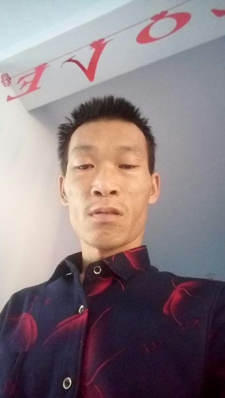 向阳的第一张照片--郑州相亲服务中心