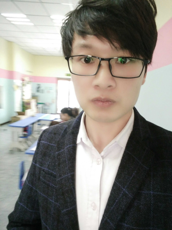 峰的呢喃的第一张照片--郑州相亲服务中心