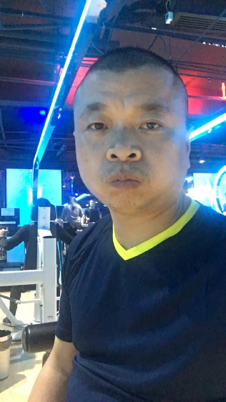 奋斗的第一张照片--郑州相亲服务中心