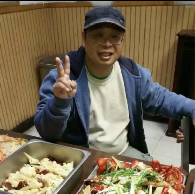 wally的第一张照片--郑州相亲服务中心