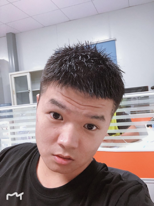不忘初心的第一张照片--郑州相亲服务中心