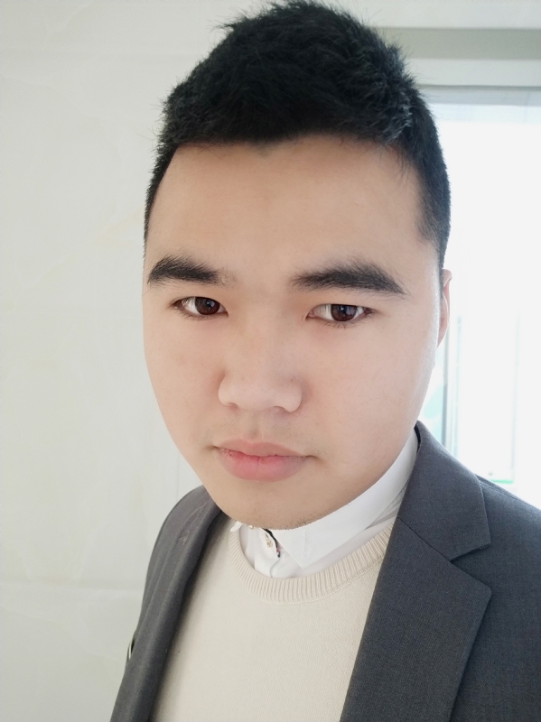 啊辉的第一张照片--郑州相亲服务中心