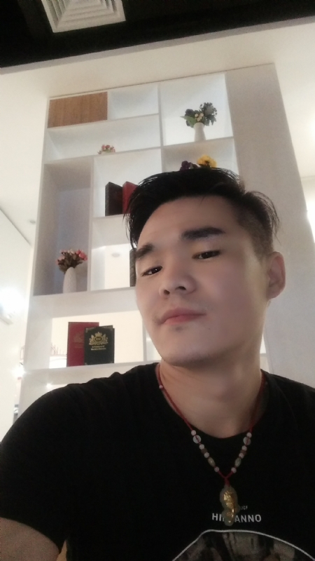 涵博随缘的第一张照片--郑州相亲服务中心