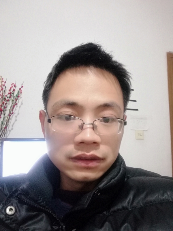 明月天涯的第一张照片--郑州相亲服务中心