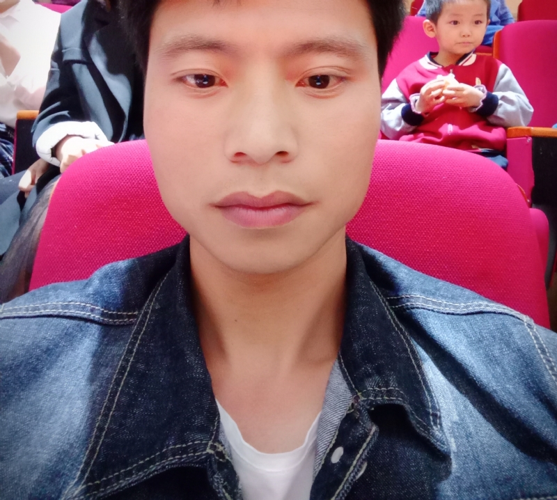 奋斗青年的第一张照片--郑州相亲服务中心