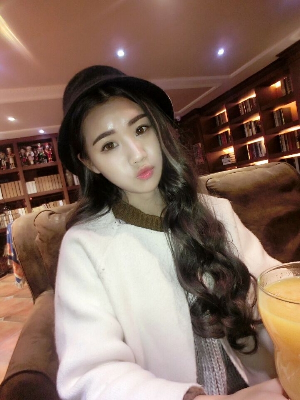 气质小妹的第三张照片--郑州相亲服务中心