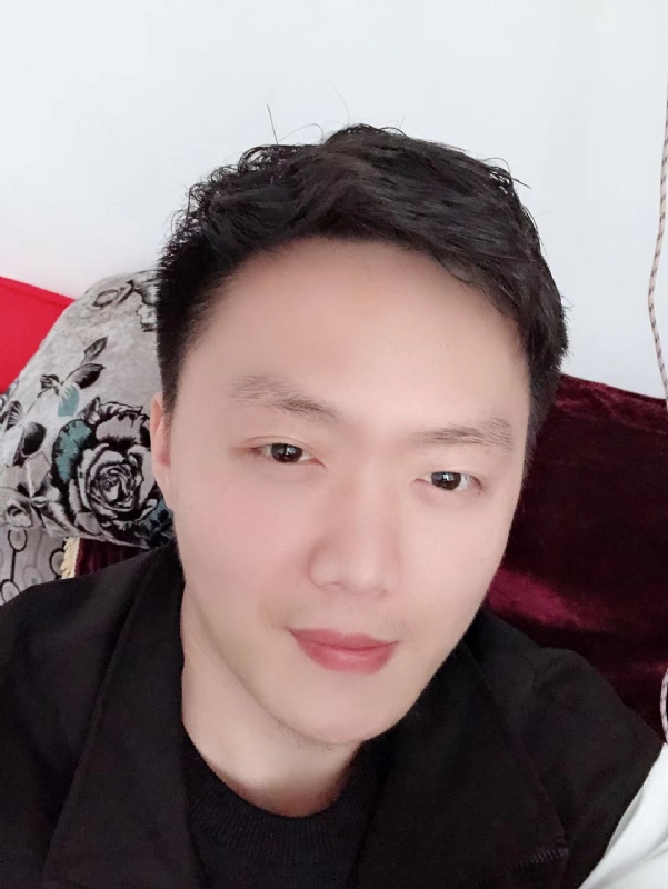 执迷的鲸鱼的第一张照片--郑州相亲服务中心