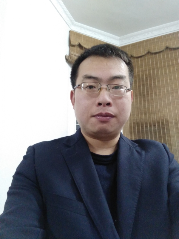 简单爱的第一张照片--郑州相亲服务中心