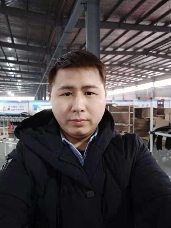 刀锋的第一张照片--郑州相亲服务中心