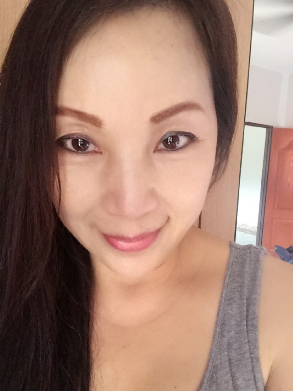 ying的第一张照片--郑州相亲服务中心
