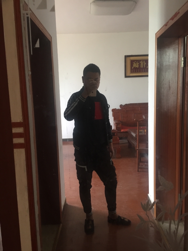 MC无所畏惧的第一张照片--郑州相亲服务中心
