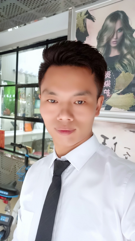 阳光男士的第一张照片--郑州相亲服务中心