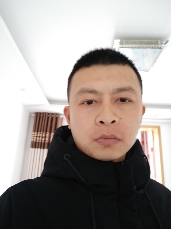 吴伟899的第一张照片--郑州相亲服务中心