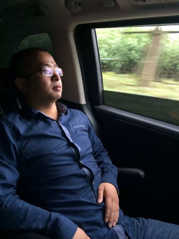 世界那么大的第三张照片--郑州相亲服务中心