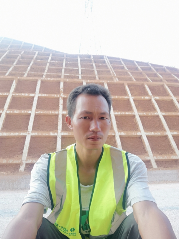 哥们的第一张照片--郑州相亲服务中心