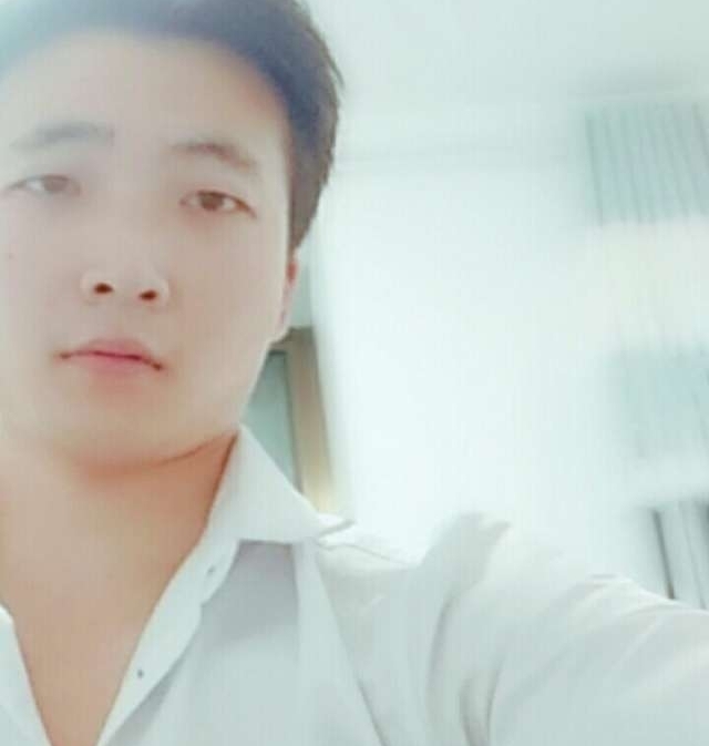华英雄的第一张照片--郑州相亲服务中心