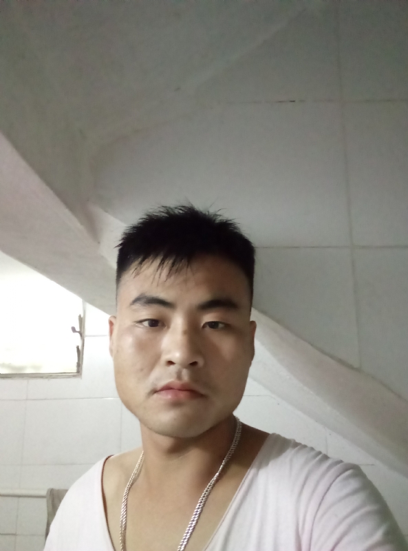 落叶知秋的第一张照片--郑州相亲服务中心