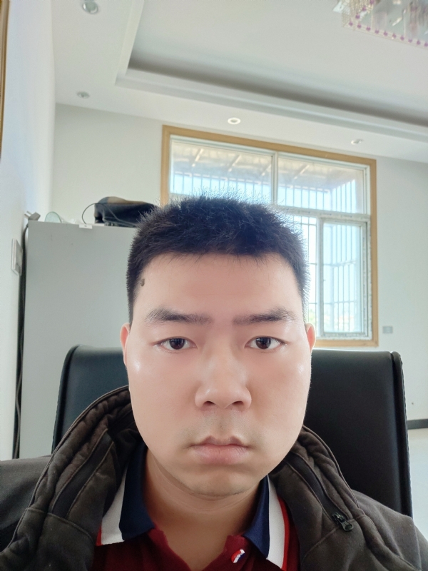 咚咚咚的第一张照片--郑州相亲服务中心