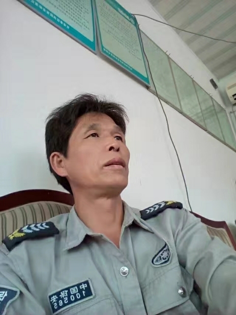 卧窗听雨的第一张照片--郑州相亲服务中心