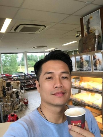 短歌的第一张照片--郑州相亲服务中心
