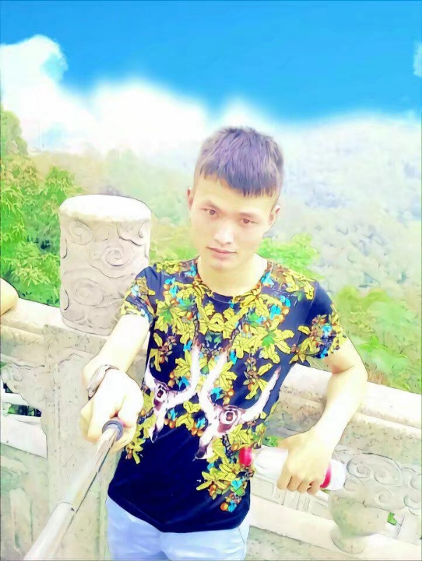 孤独王者元首的第一张照片--郑州相亲服务中心