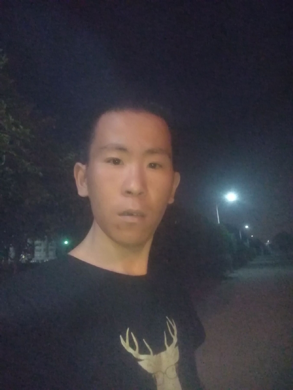 俞凯斌的第一张照片--郑州相亲服务中心