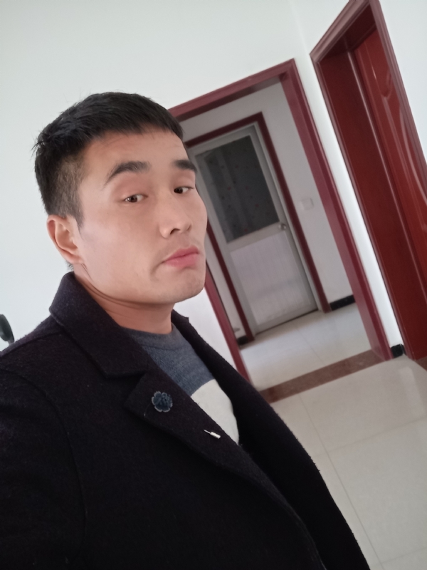 醒醒吧兄弟的第一张照片--郑州相亲服务中心