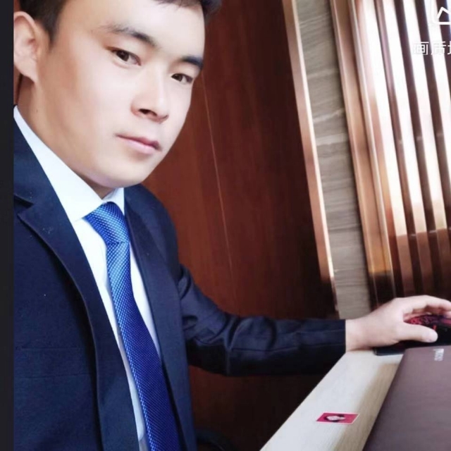 会哭的幸福的第一张照片--郑州相亲服务中心