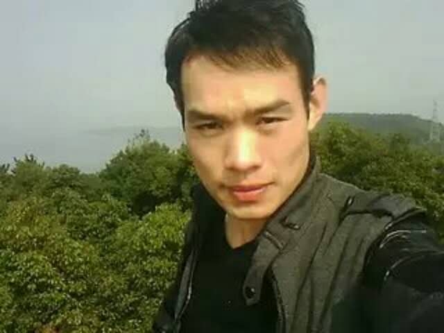明镜的第一张照片--郑州相亲服务中心