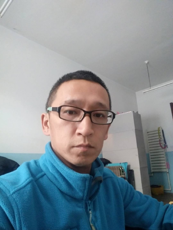 晓峰的第三张照片--郑州相亲服务中心