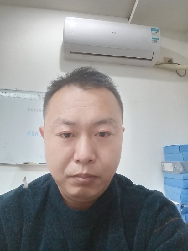 寻找另一半的第二张照片--郑州相亲服务中心