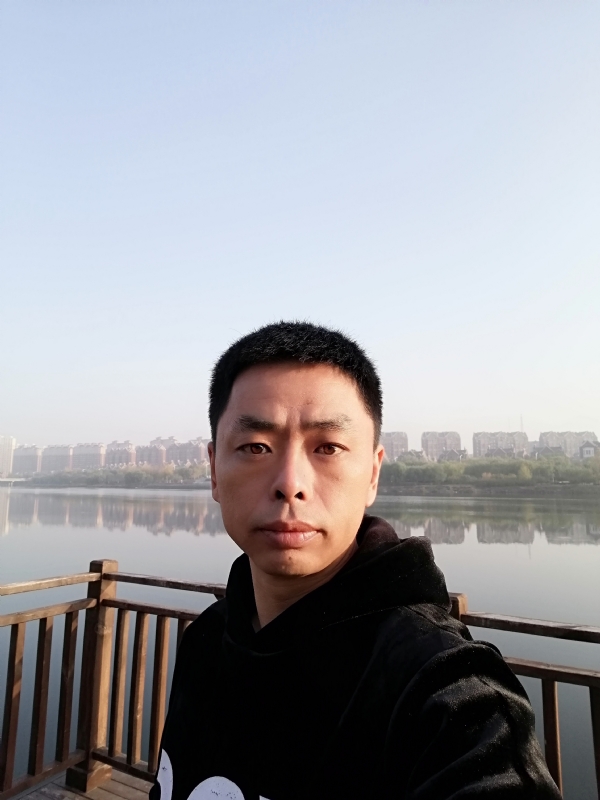 蓝颜的第一张照片--郑州相亲服务中心