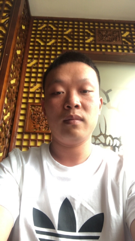唐子龙的第一张照片--郑州相亲服务中心