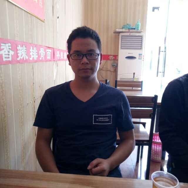 会哭的星星的第一张照片--郑州相亲服务中心