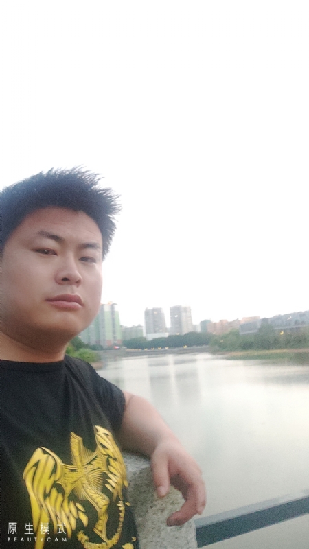 小海的第二张照片--郑州相亲服务中心