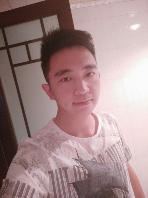 彭亮的第一张照片--郑州相亲服务中心