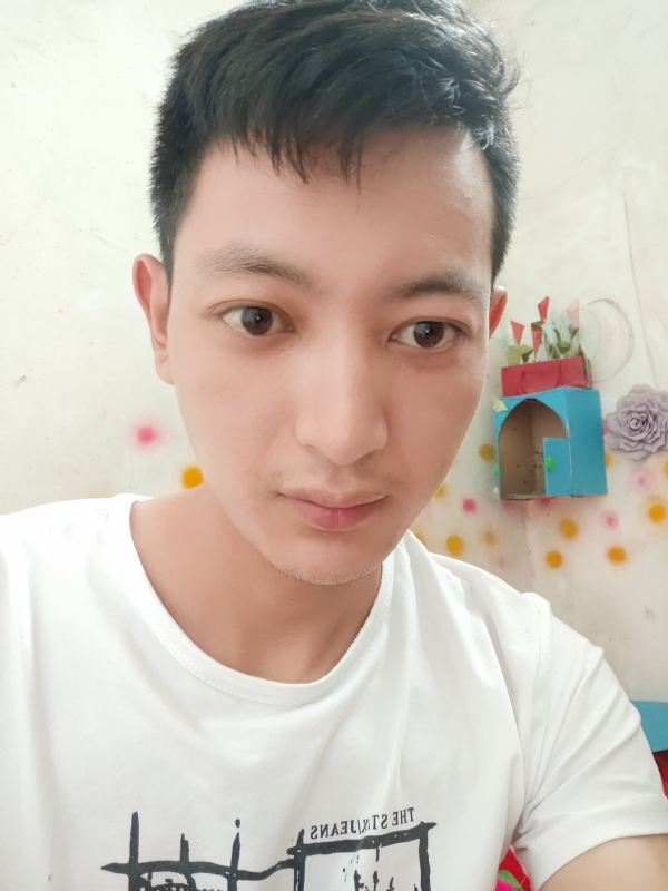 笑对人生的第一张照片--郑州相亲服务中心