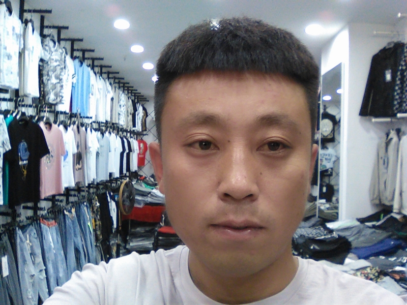 冰冷的心的第二张照片--郑州相亲服务中心