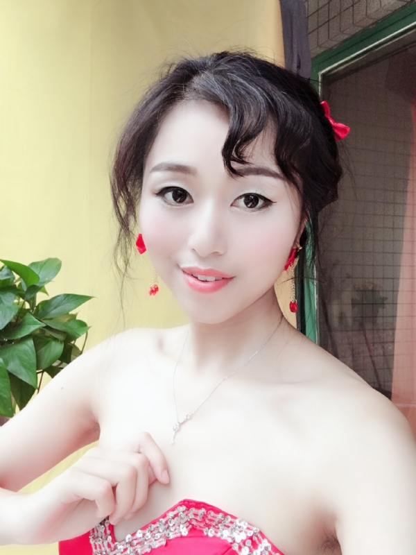 薇薇的第一张照片--郑州相亲服务中心