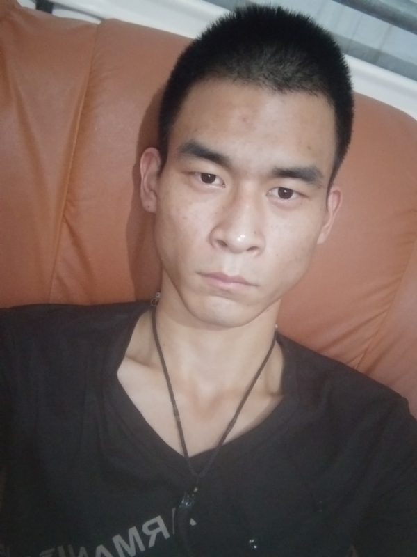 单身狗一枚的第三张照片--郑州相亲服务中心