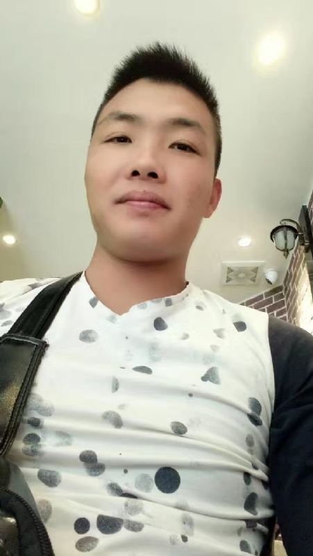 吃生蚝的小乖乖的第一张照片--郑州相亲服务中心