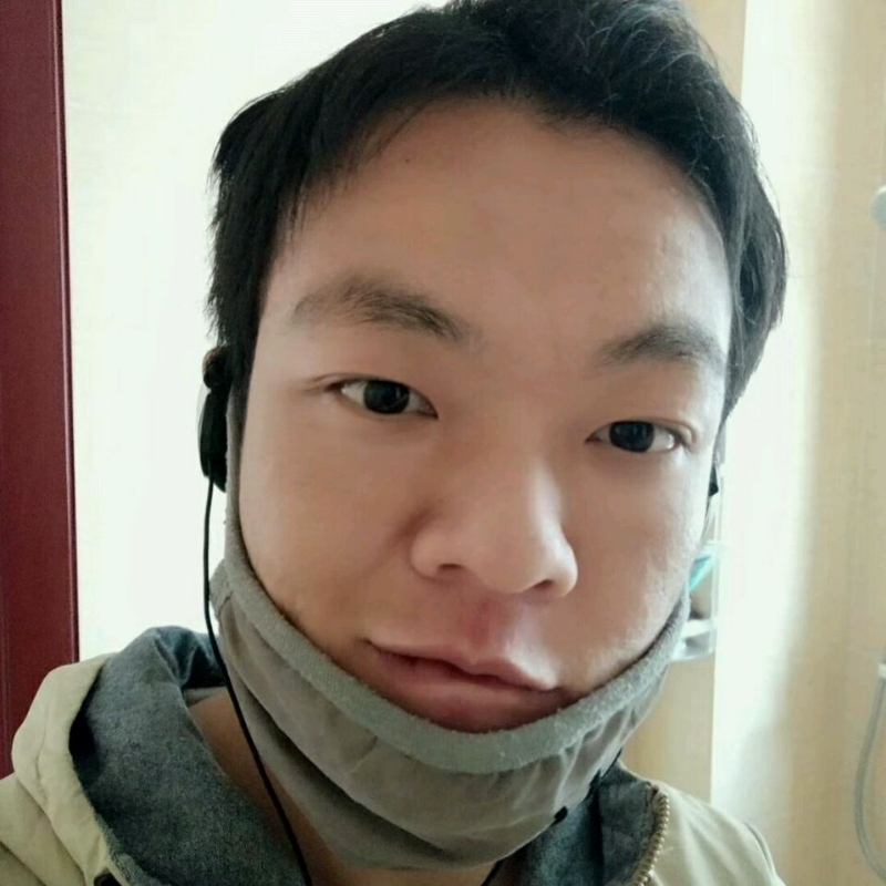 泡沫哭泣的第一张照片--郑州相亲服务中心