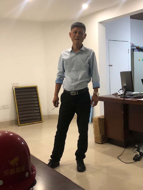 郁闷之中的第一张照片--郑州相亲服务中心
