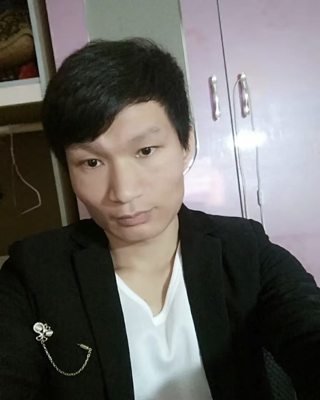 季绍伟的第二张照片--郑州相亲服务中心