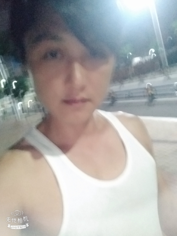 弟弟的第一张照片--郑州相亲服务中心