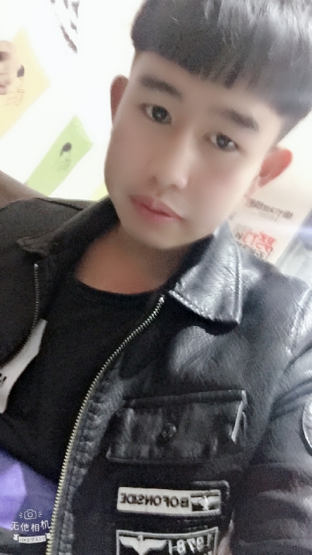 军绿色的第一张照片--郑州相亲服务中心