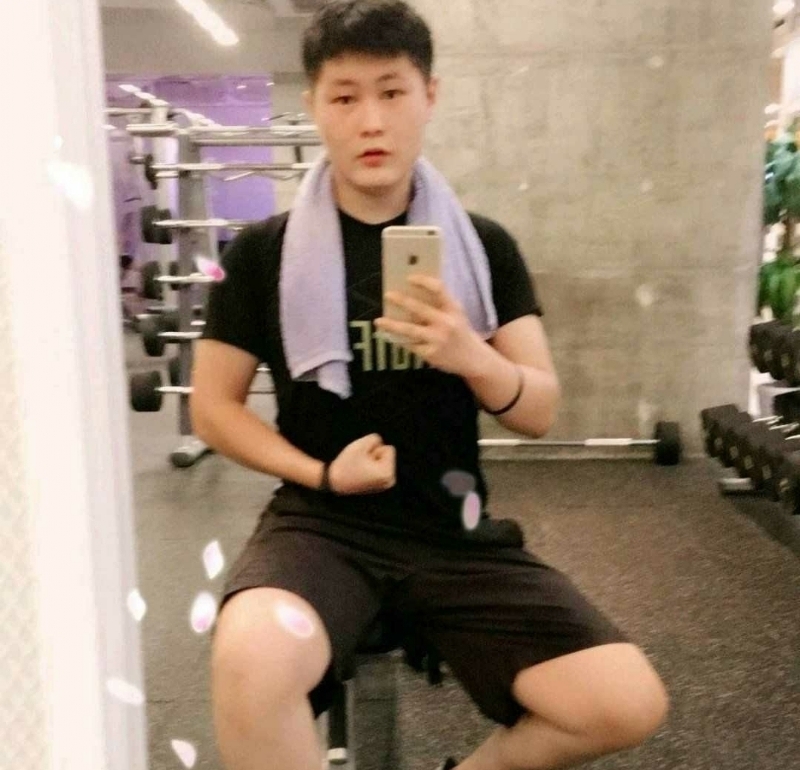 晚婚的第二张照片--郑州相亲服务中心