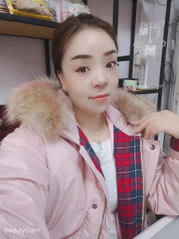 爱雨的第一张照片--郑州相亲服务中心